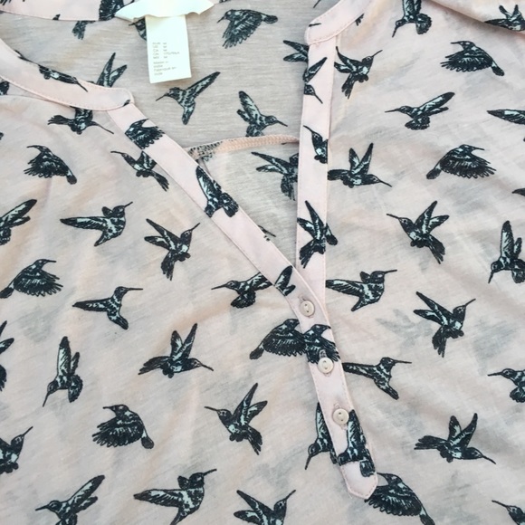 H&M Lightweight 3/4 sleeve woman’s top - Picture 2 of 5